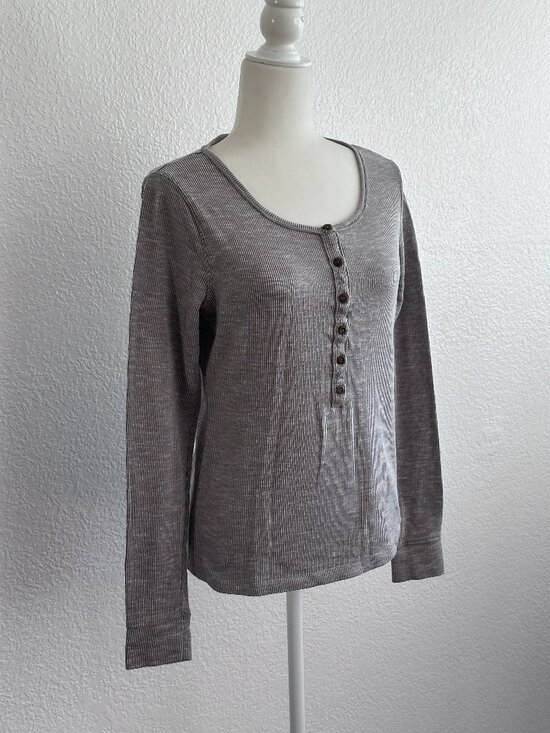 Universal Thread Tops - Universal Thread Gray Ribbed Henley Top | Size Medium | Button Front Long Sleeve